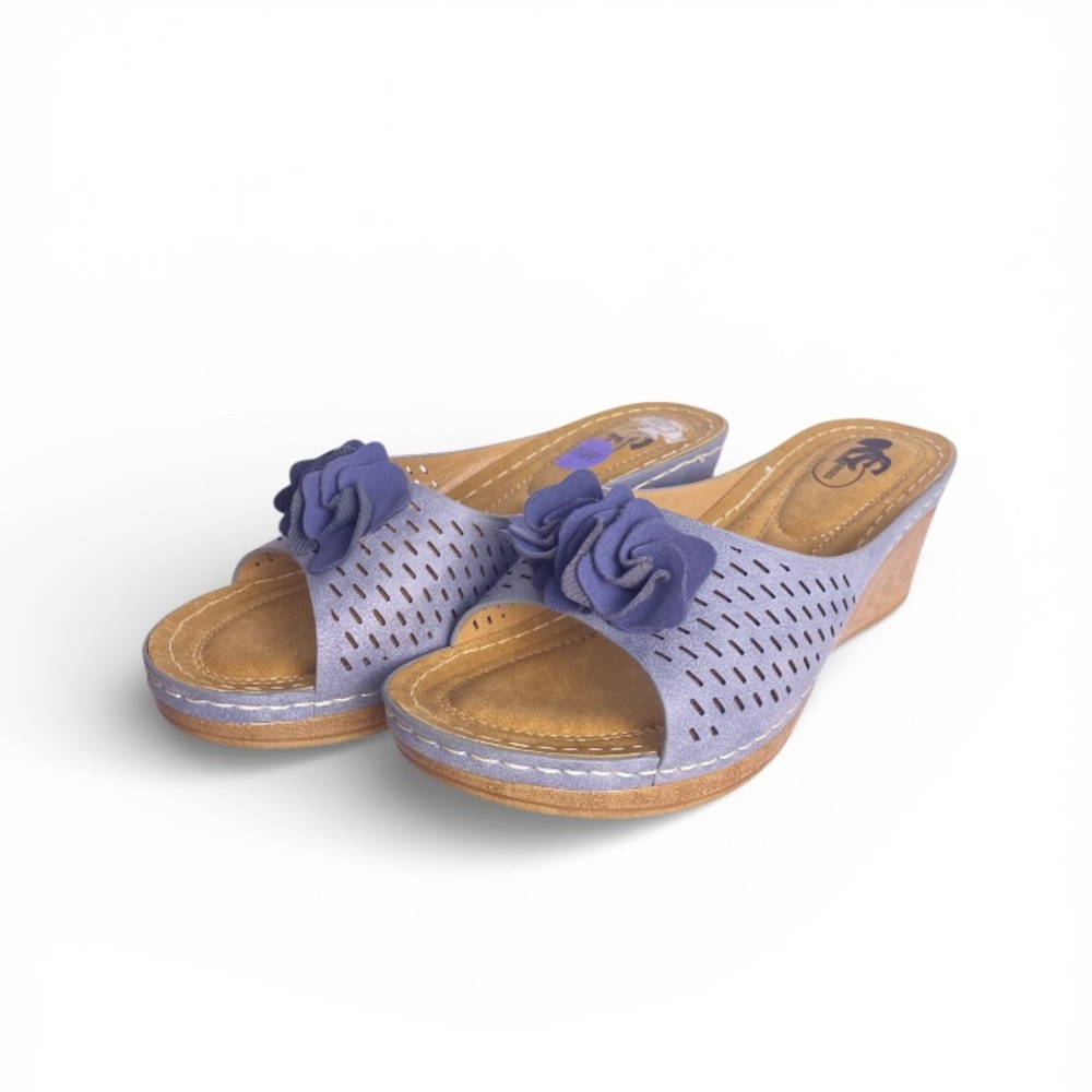 GC Juliet Blue Faux-Leather Floral Wedge Sandals Shoes 8.5W Boho Baby Blue